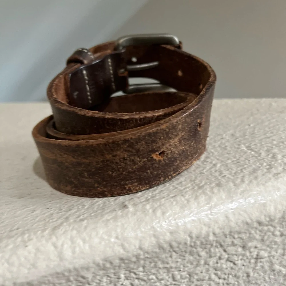 Men supper Distressed brown leather belt  Work Rugged Utility Grunge medium‎